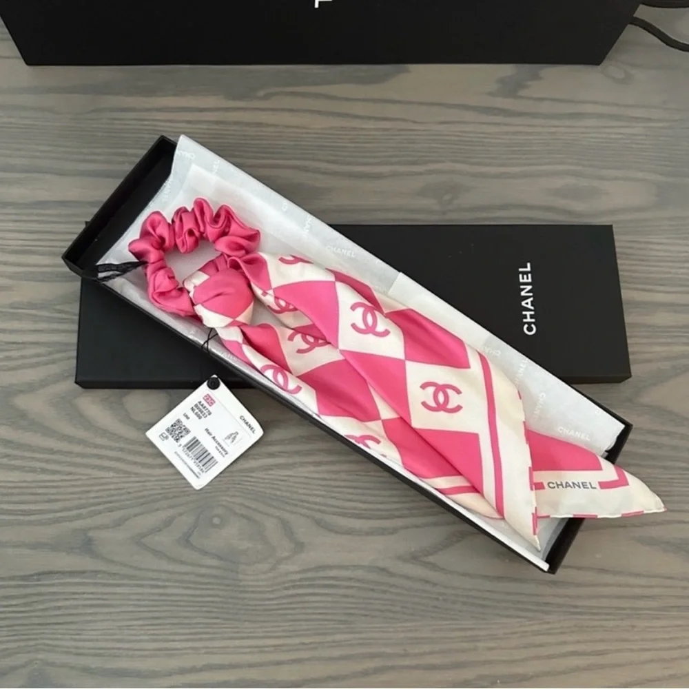 CHANEL SILK TWILL HAIR ACCESSORY